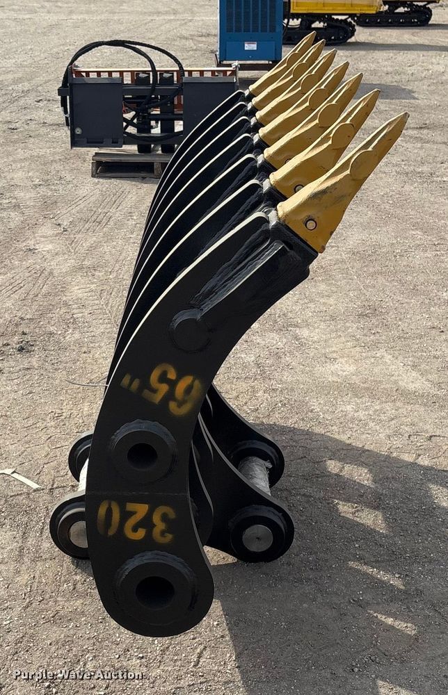 image for item EV2726 2025 Arteer ART-RFC320 wheel loader rake