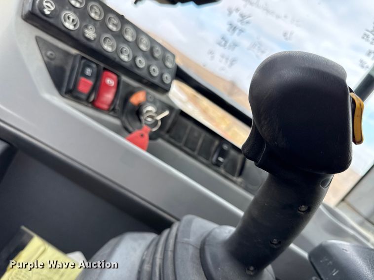 image for item EV6003 2017 Caterpillar 926M high lift wheel loader