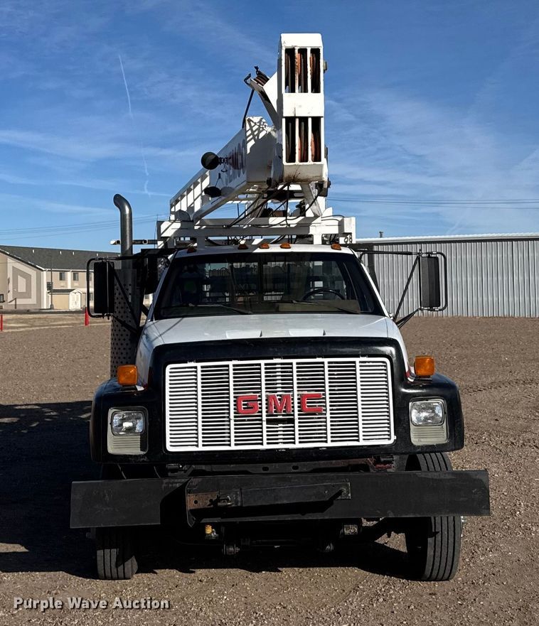 image for item FB0625 1991 Chevrolet C6500 pulling truck