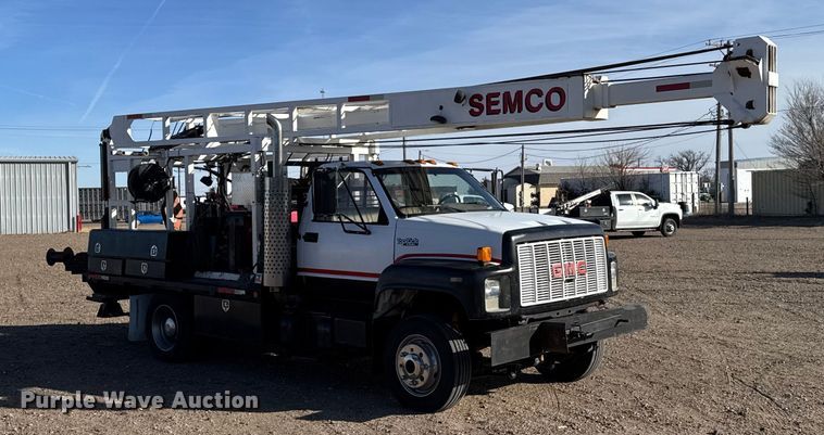 image for item FB0625 1991 Chevrolet C6500 pulling truck