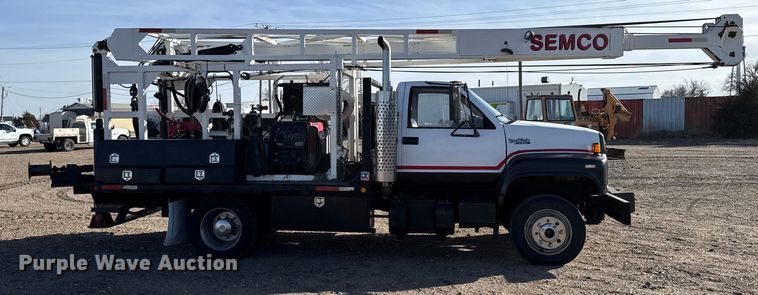 image for item FB0625 1991 Chevrolet C6500 pulling truck