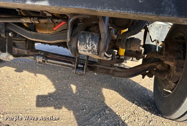 image for item FB0625 1991 Chevrolet C6500 pulling truck