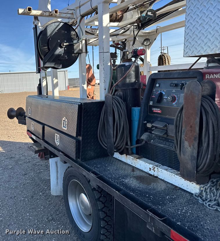 image for item FB0625 1991 Chevrolet C6500 pulling truck