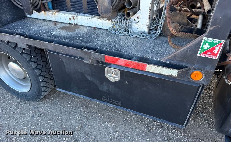 image for item FB0625 1991 Chevrolet C6500 pulling truck