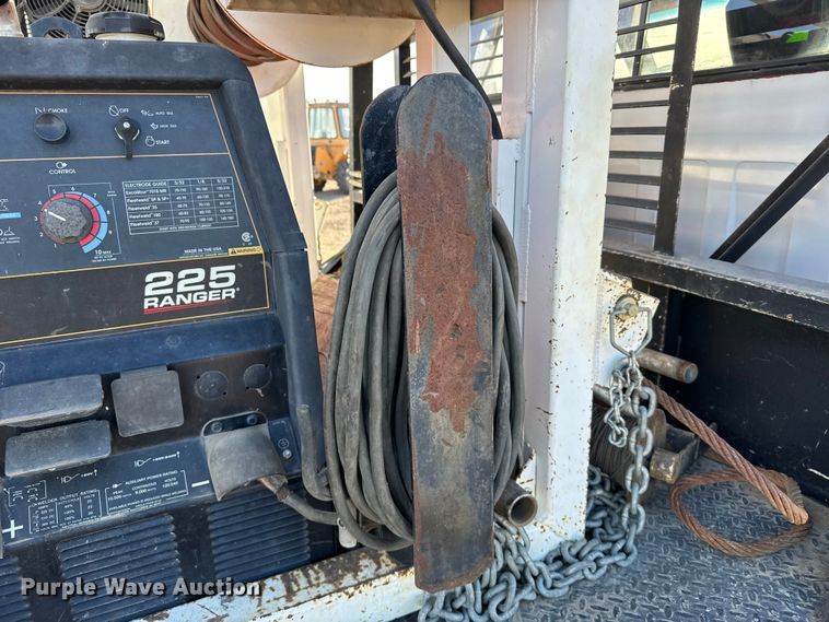 image for item FB0625 1991 Chevrolet C6500 pulling truck