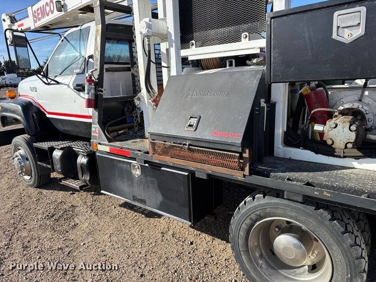 image for item FB0625 1991 Chevrolet C6500 pulling truck