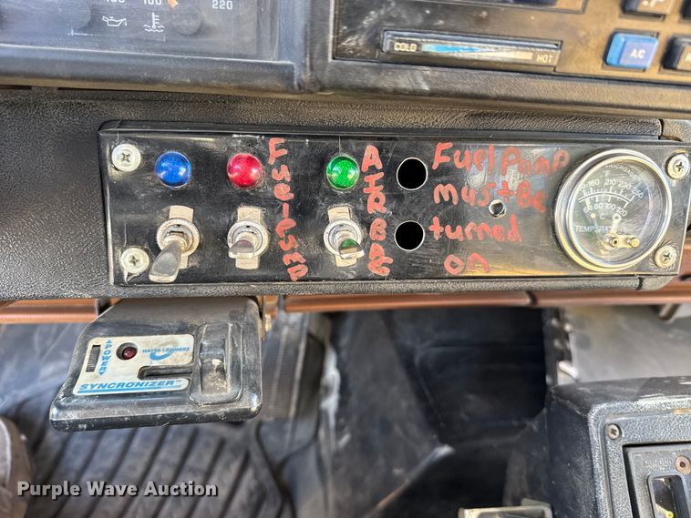 image for item FB0625 1991 Chevrolet C6500 pulling truck