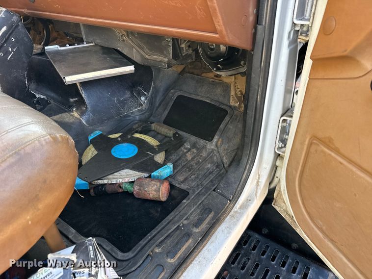 image for item FB0625 1991 Chevrolet C6500 pulling truck