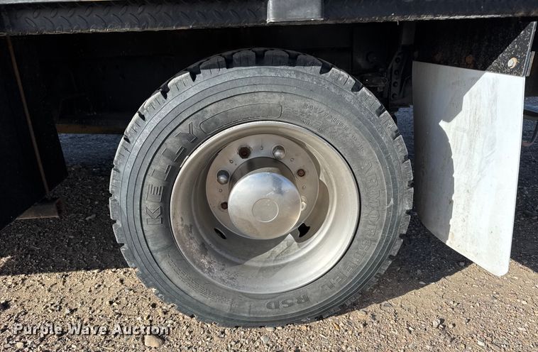 image for item FB0625 1991 Chevrolet C6500 pulling truck