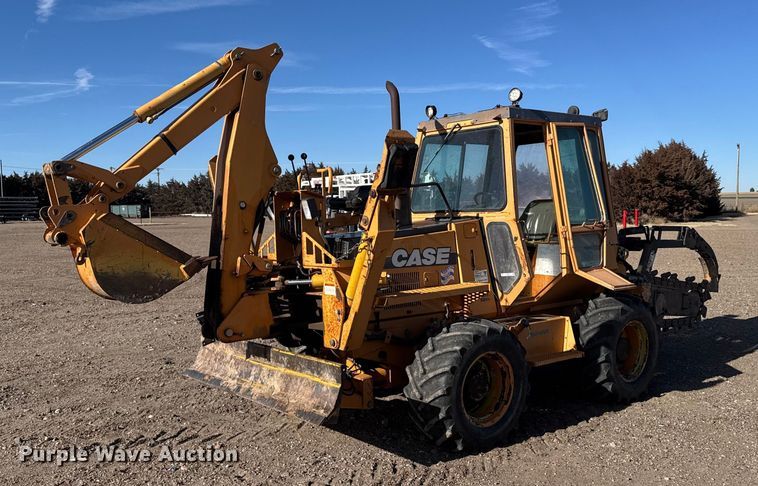 image for item FB0630 2001 Case 960 trencher