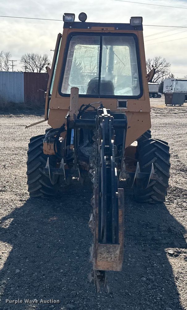 image for item FB0630 2001 Case 960 trencher