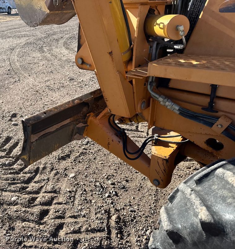 image for item FB0630 2001 Case 960 trencher