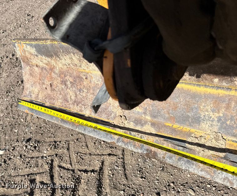 image for item FB0630 2001 Case 960 trencher