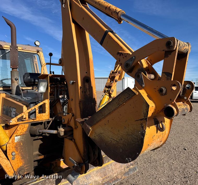 image for item FB0630 2001 Case 960 trencher