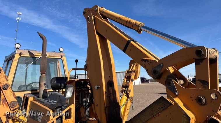 image for item FB0630 2001 Case 960 trencher