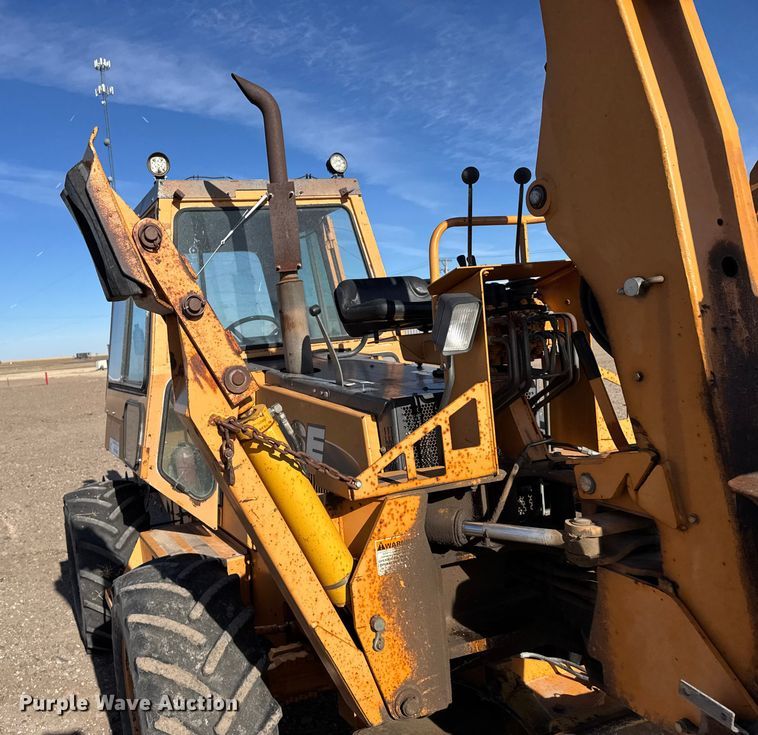 image for item FB0630 2001 Case 960 trencher