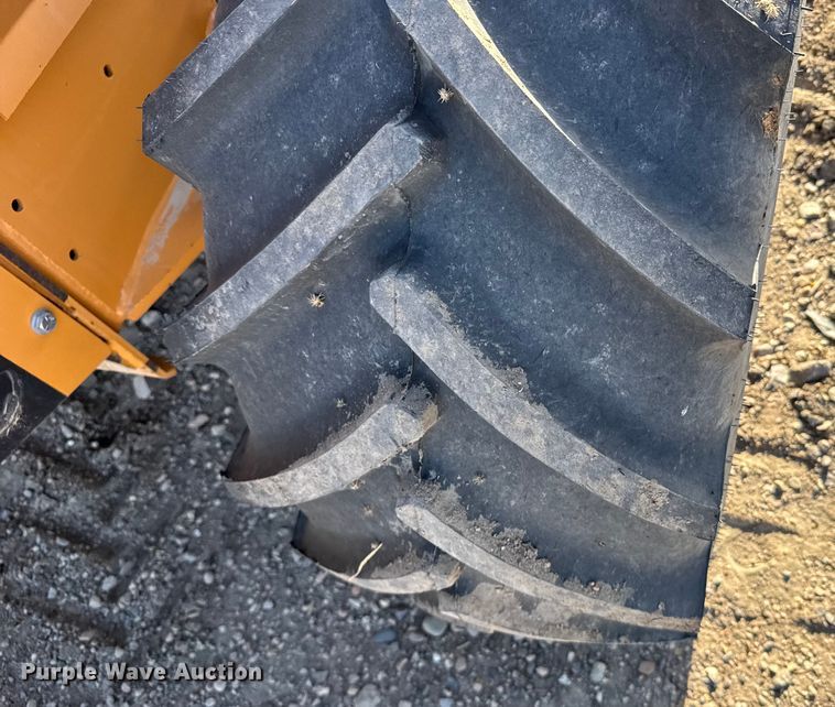 image for item FB0630 2001 Case 960 trencher