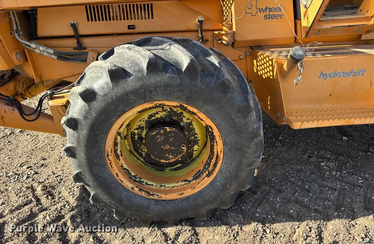 image for item FB0630 2001 Case 960 trencher