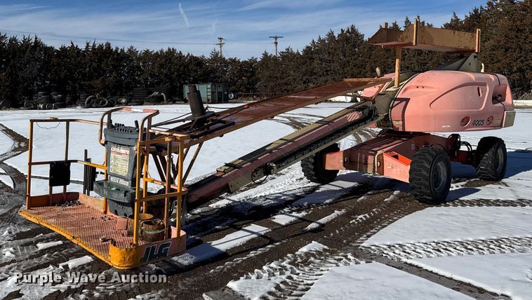 image for item FB0637 JLG 400S boom lift