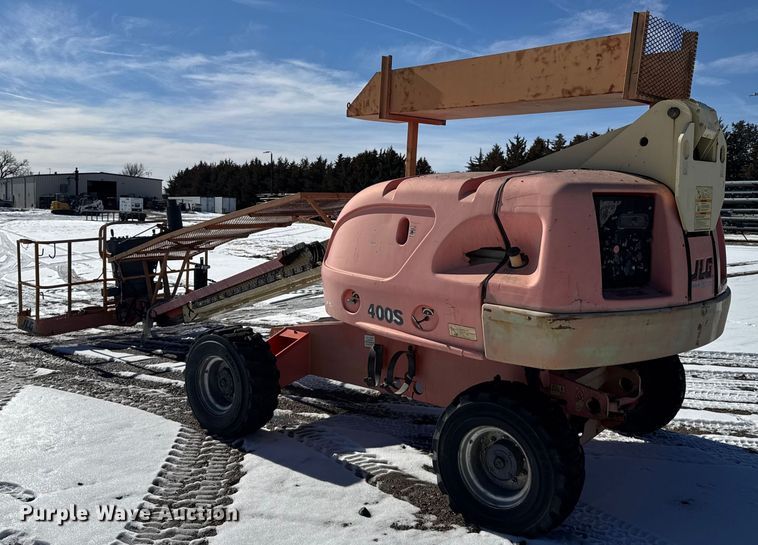 image for item FB0637 JLG 400S boom lift