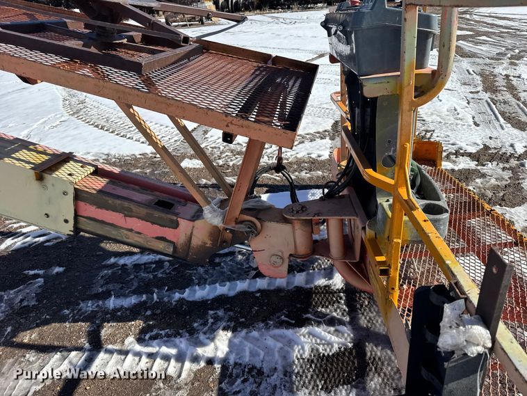 image for item FB0637 JLG 400S boom lift