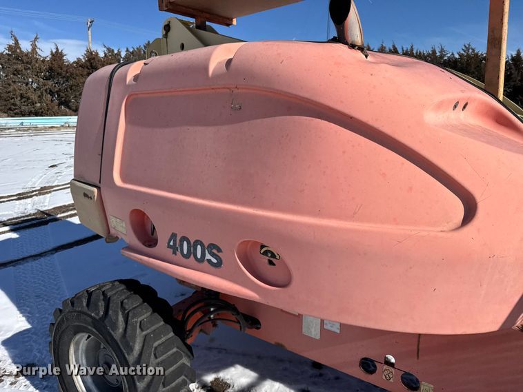 image for item FB0637 JLG 400S boom lift