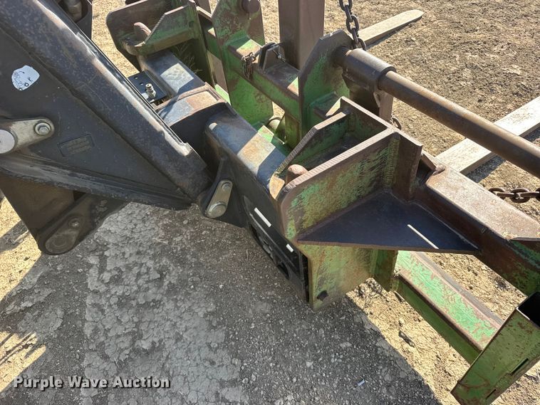 image for item FB0643 2002 John Deere 3400 telehandler