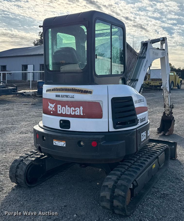 image for item FB0805 2012 Bobcat E35 mini excavator