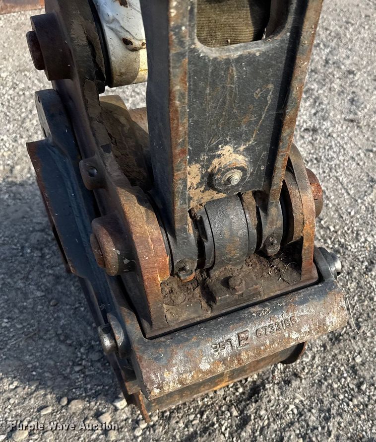 image for item FB0805 2012 Bobcat E35 mini excavator