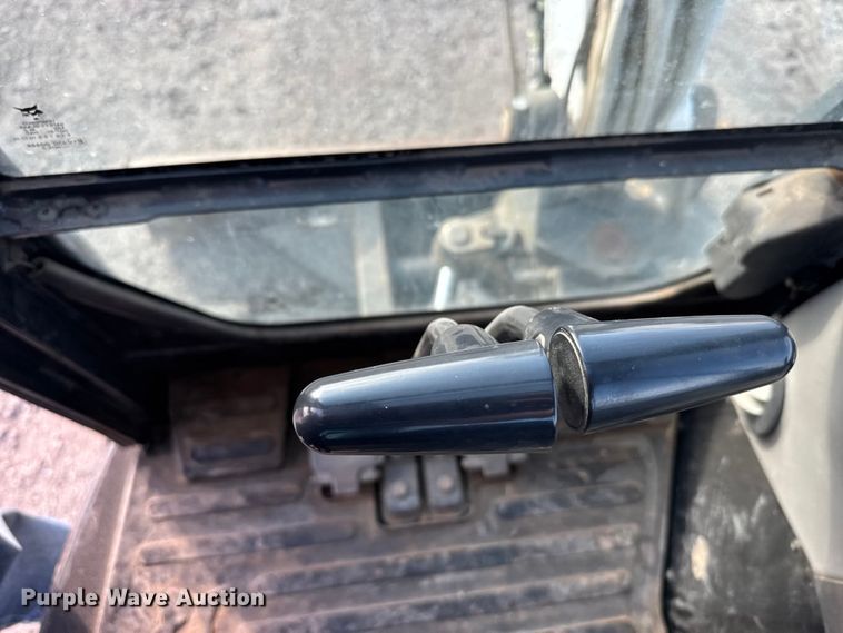 image for item FB0805 2012 Bobcat E35 mini excavator