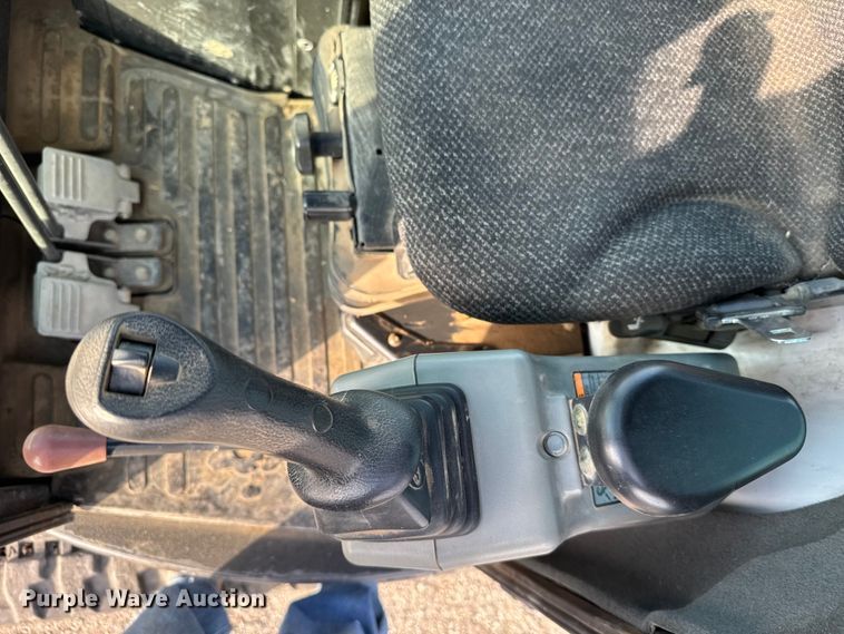 image for item FB0805 2012 Bobcat E35 mini excavator