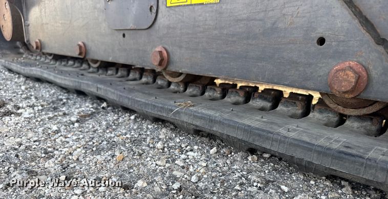 image for item FB0805 2012 Bobcat E35 mini excavator