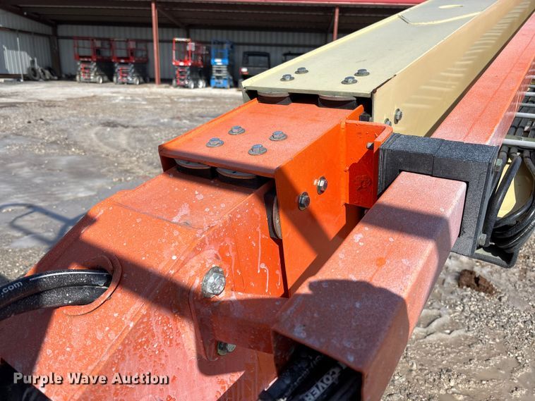 image for item FB2972 2003 JLG 600S boom lift