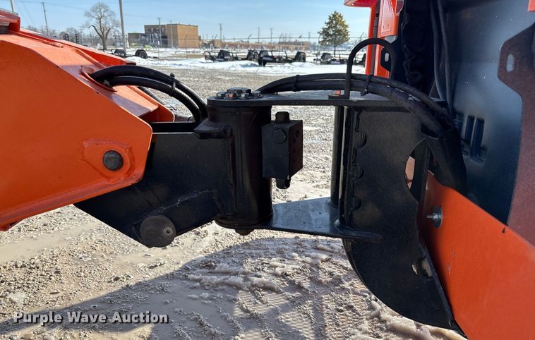 image for item FB2972 2003 JLG 600S boom lift