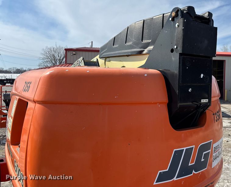 image for item FB2972 2003 JLG 600S boom lift