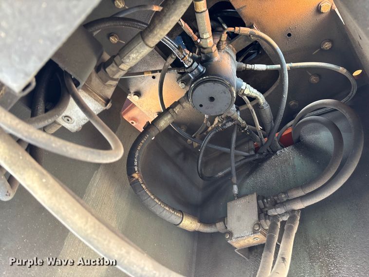 image for item FB2972 2003 JLG 600S boom lift