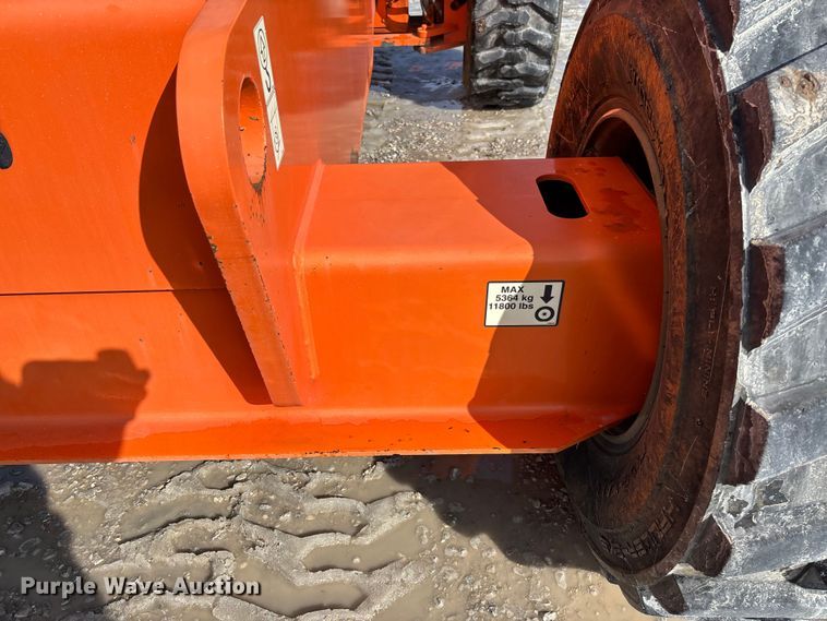 image for item FB2972 2003 JLG 600S boom lift