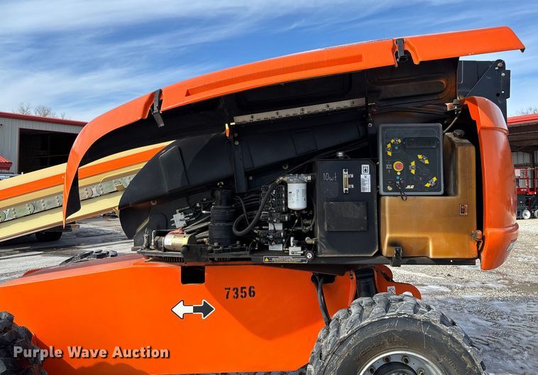 image for item FB2972 2003 JLG 600S boom lift