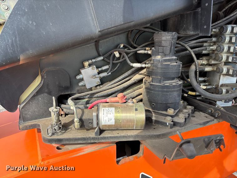 image for item FB2972 2003 JLG 600S boom lift