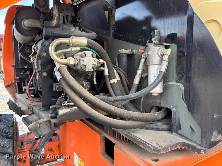 image for item FB2972 2003 JLG 600S boom lift