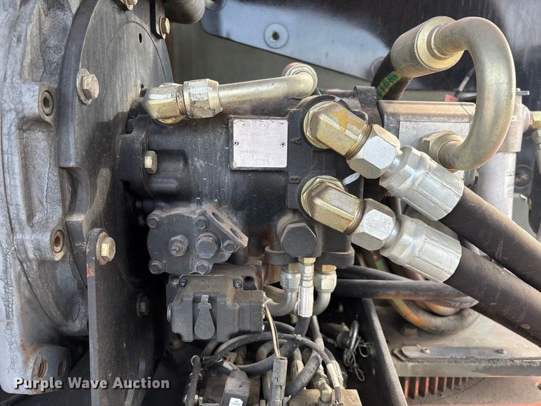 image for item FB2972 2003 JLG 600S boom lift