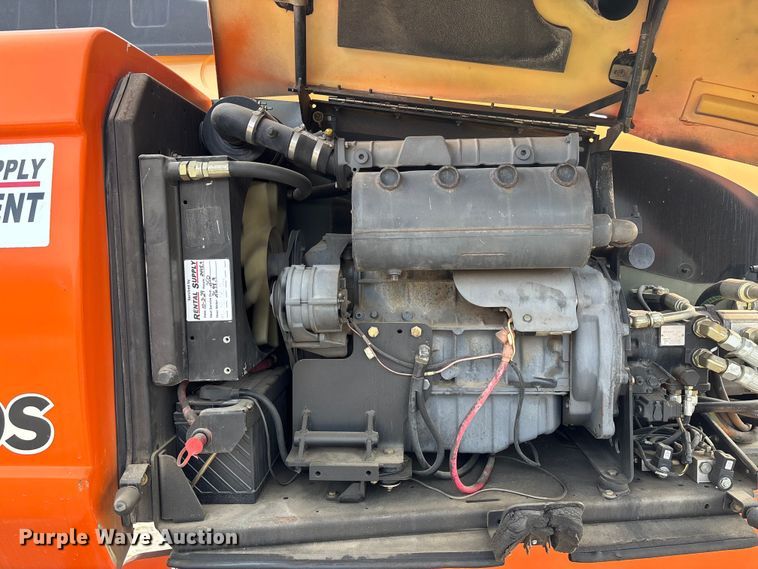 image for item FB2972 2003 JLG 600S boom lift