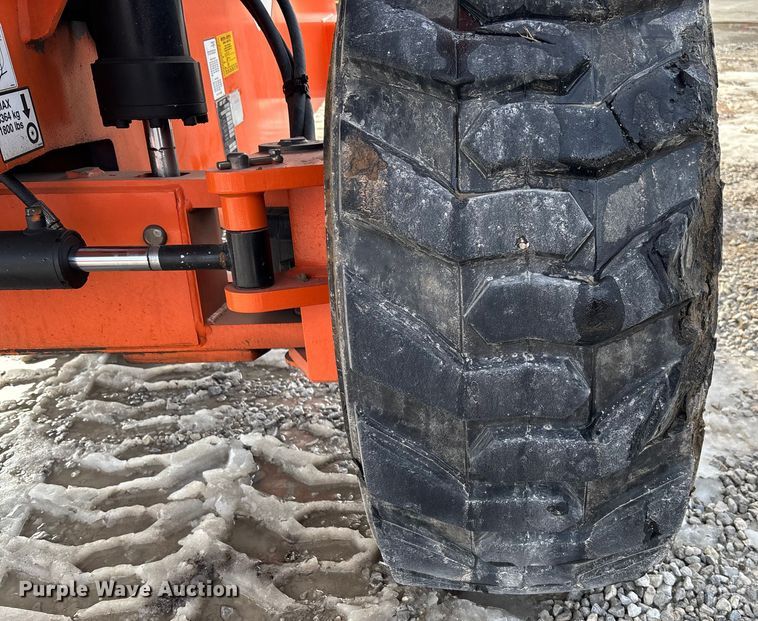 image for item FB2972 2003 JLG 600S boom lift