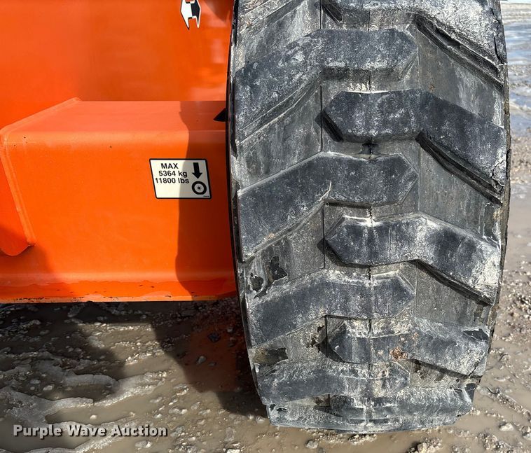 image for item FB2972 2003 JLG 600S boom lift