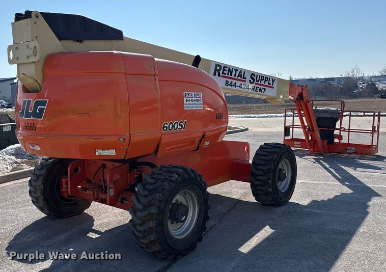 image for item FB2974 2007 JLG 600SJ boom lift