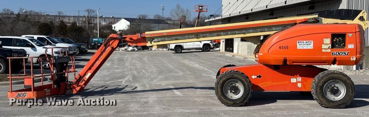 image for item FB2974 2007 JLG 600SJ boom lift