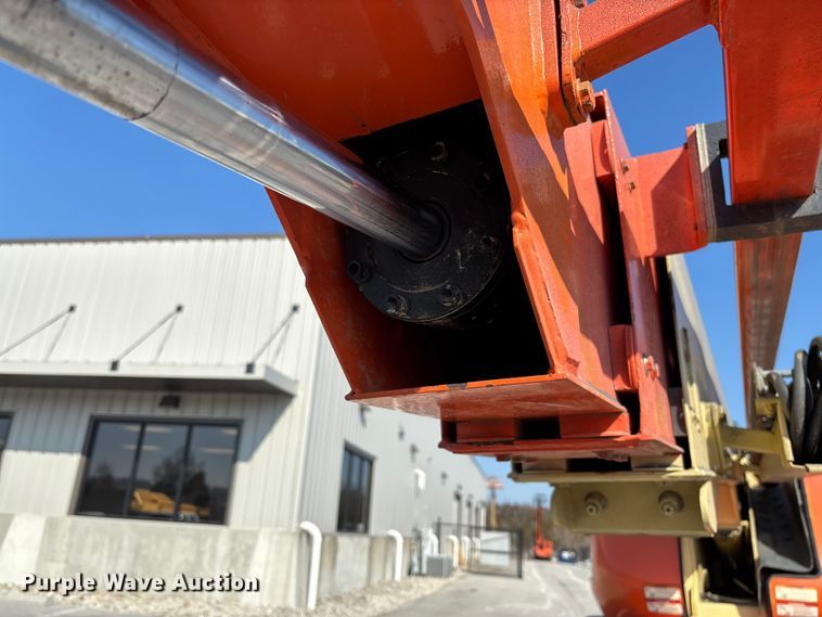 image for item FB2974 2007 JLG 600SJ boom lift