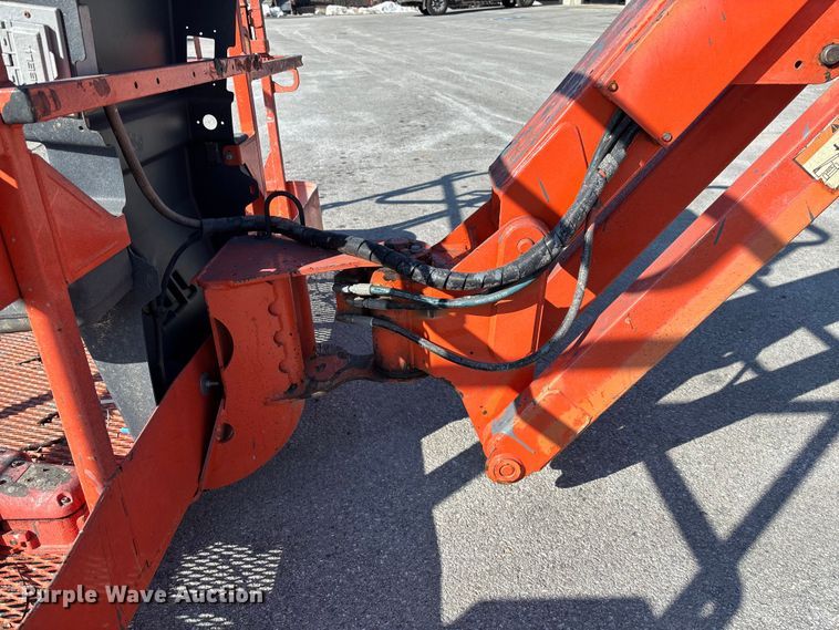 image for item FB2974 2007 JLG 600SJ boom lift