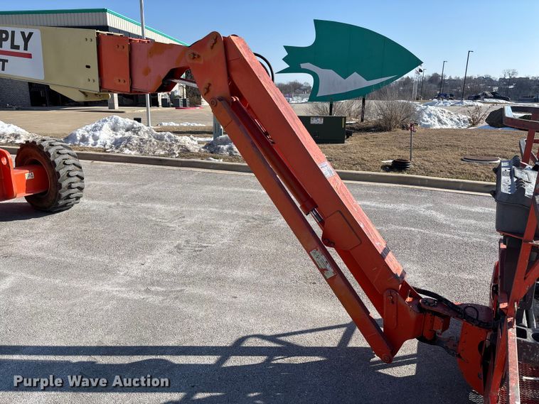 image for item FB2974 2007 JLG 600SJ boom lift