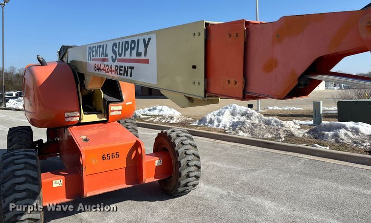 image for item FB2974 2007 JLG 600SJ boom lift
